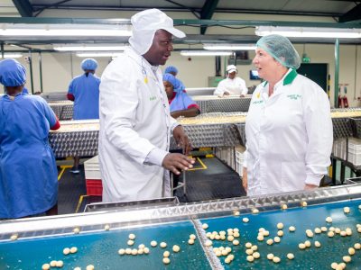 Kakuzi Hosts World Macadamia Organisation CEO, Jillian Laing